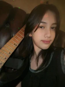 Heboh Chelsea JKT48 Minta Maaf Gara-Gara Ngonten Main Gitar Pakai Musik Orang tapi Ngaku Mengulik Sendiri