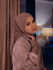 Putri Ariani Rilis Single Sheepish, Kisahkan Dilema Cinta Teman Lebih dari Teman